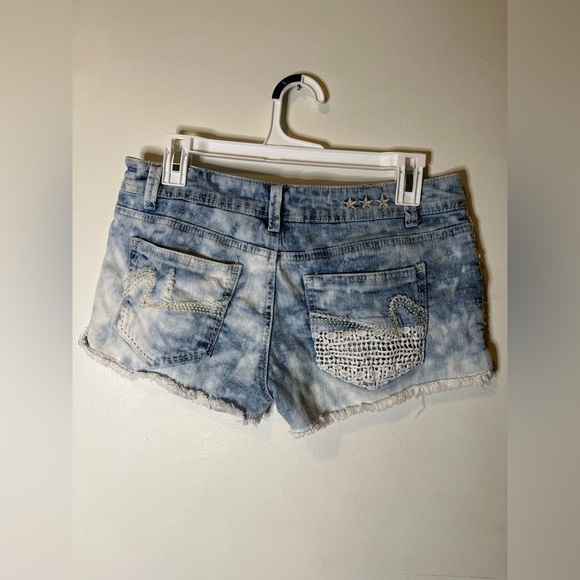 Hippie Laundry jean shorts size 7 - Picture 3 of 3